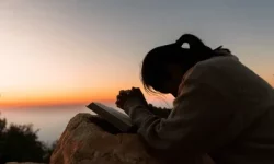 pray
